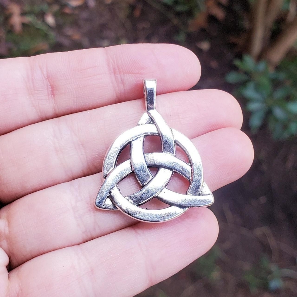 New Silver Celtic Triquetra Pendant